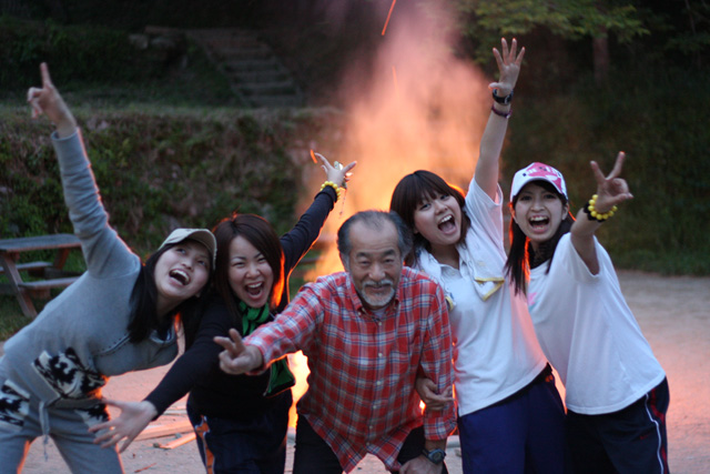 Yasu_Campfire1.jpg